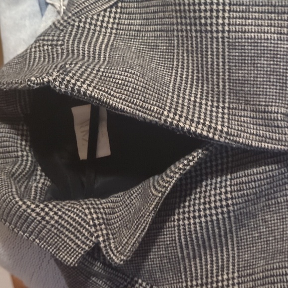 Coat - Picture 2 of 6